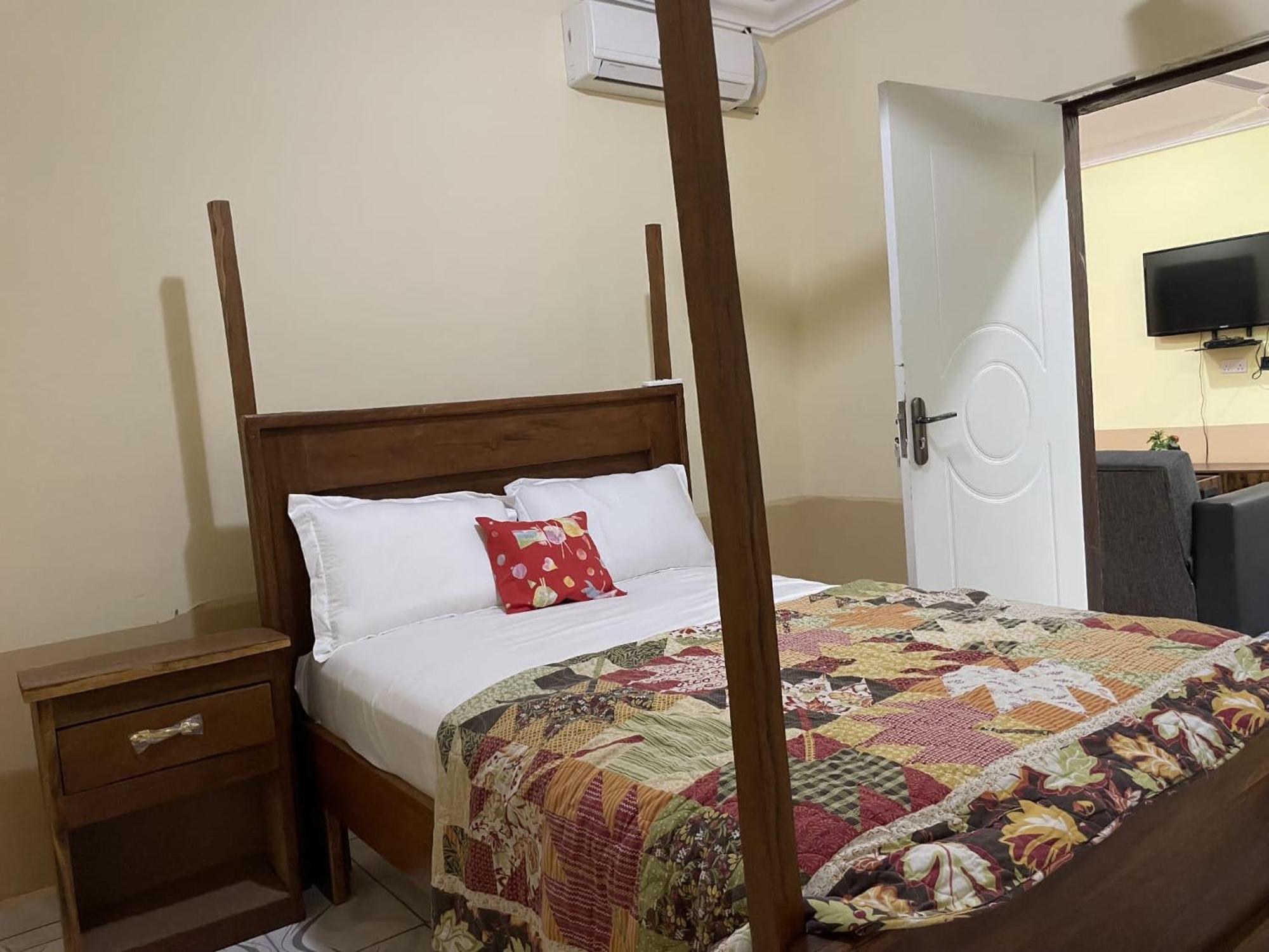 Faith And Grace Guest House Lamin Екстер'єр фото
