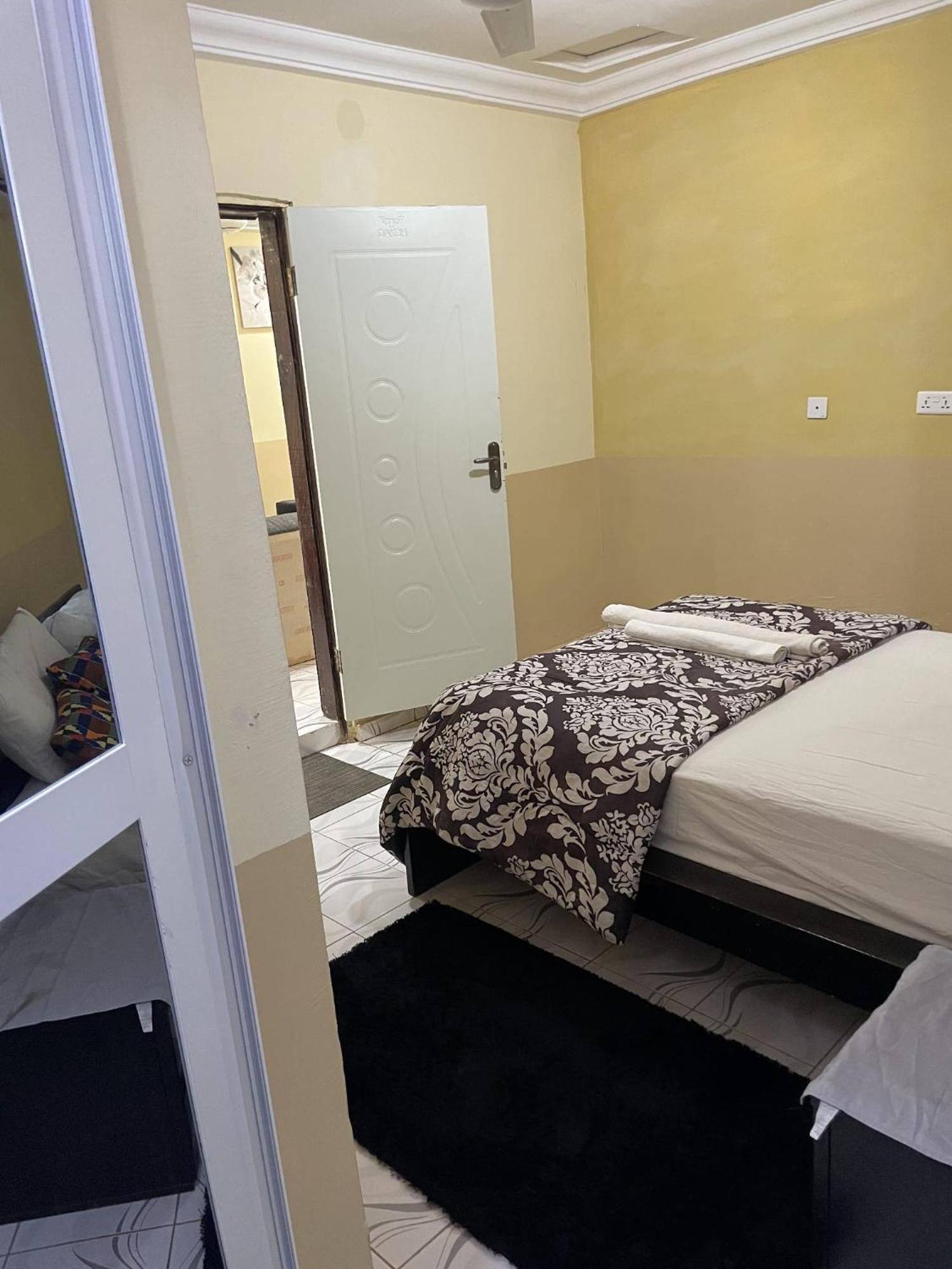 Faith And Grace Guest House Lamin Екстер'єр фото